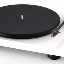 Pro-Ject Debut Carbon EVO 2M Red, High Gloss White