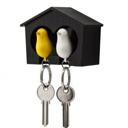 Nástenný držiak s kľúčenkami Qualy Duo Sparrow, hnedá búdka/ biela + žltá kľúčenka
