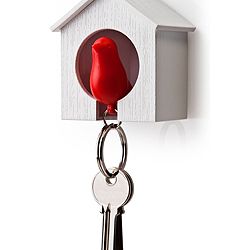 Vešiačik na kľúče Qualy Sparrow, biela búdka / červený vtáčik