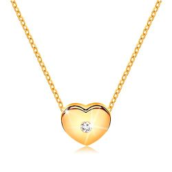 Šperky Eshop - Briliantový náhrdelník zo žltého 14K zlata - srdiečko s čírym diamantom, retiazka BT500.92