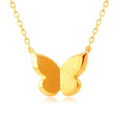 Šperky Eshop - Náhrdelník v žltom zlate 375 - motýlik so saténovým povrchom S4GG245.28