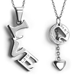 Šperky Eshop - Oceľové prívesky pre pár - rozdelený nápis 'LOVE', srdiečko na retiazke, zirkóny S12.12