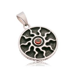 Šperky Eshop - Okrúhly patinovaný prívesok z ocele 316L, symbol slnka s červeným zirkónom AA46.01