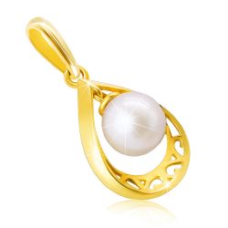 Šperky Eshop - Prívesok z 9K žltého zlata - kontúra slzy s výrezom ornamentov, perla bielej farby S4GG245.22