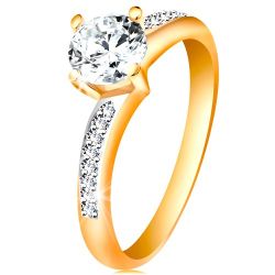 Šperky Eshop - Prsteň v 14K zlate - žiarivý okrúhly zirkón čírej farby, zirkónové ramená S3GG196.25/31 - Veľkosť: 54 mm