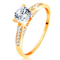 Šperky Eshop - Zlatý prsteň 585 - trblietavé ramená, vyvýšený okrúhly zirkón čírej farby GG154.78/81/155.36/38 - Veľkosť: 58 mm