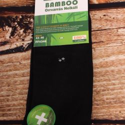 Pánske bambusové ponožky AURA.VIA (FF4346) - čierne