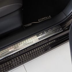 Alufrost Prahové lišty NEREZ - Toyota COROLLA XII 4D / KOMBI 2019-